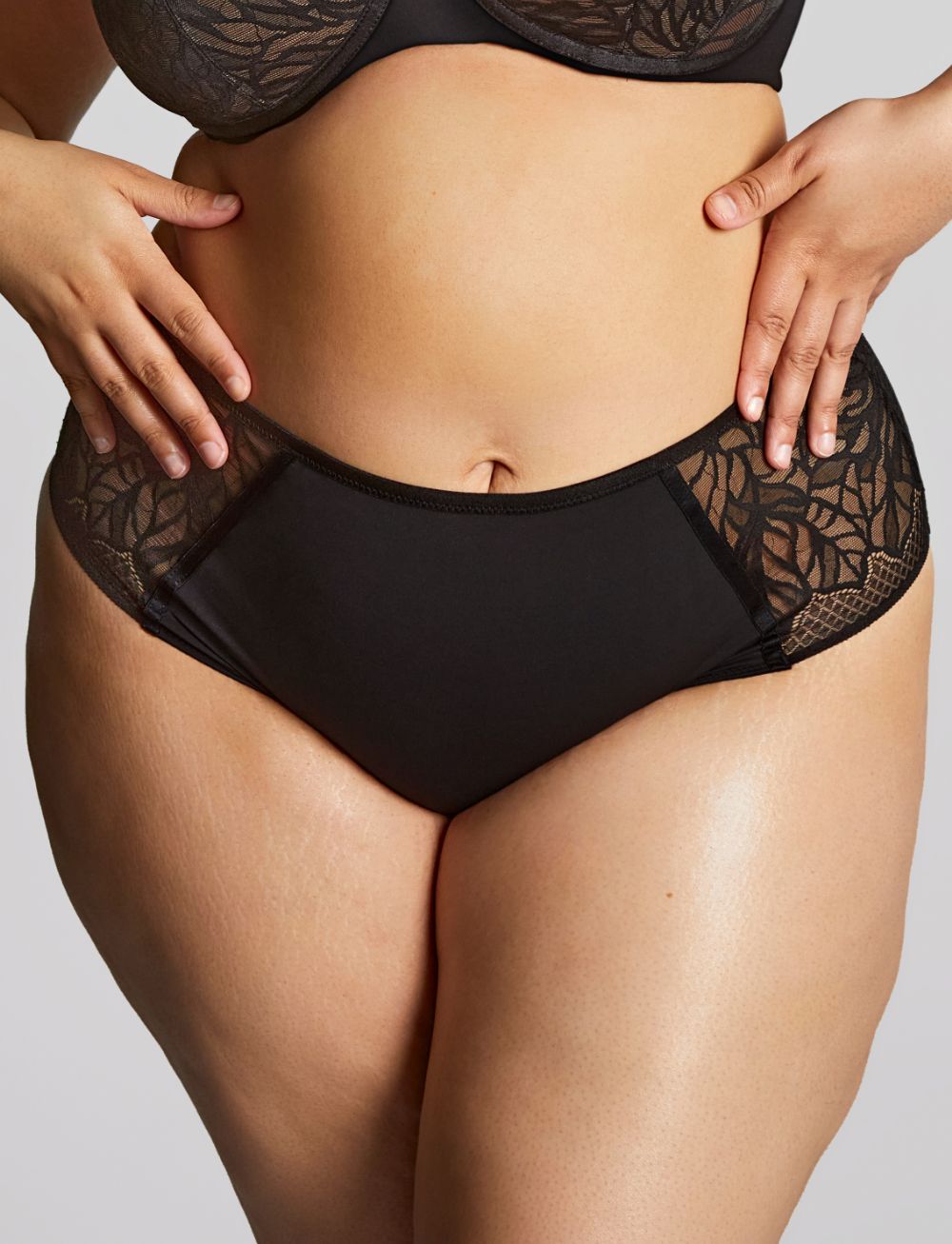 Sculptresse Sophia Deep Brief Black