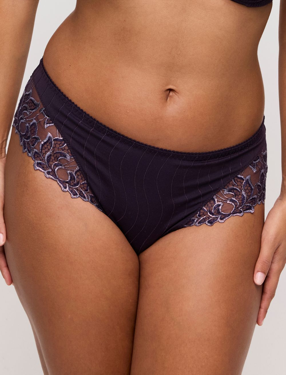 Primadonna Deauville Luxury Thong Amethyst Gem