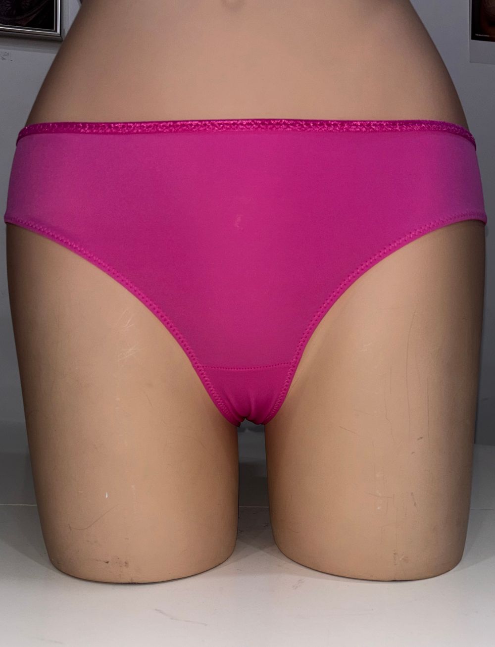 Corin Virginia Free Cut Brief Pink Ribbon