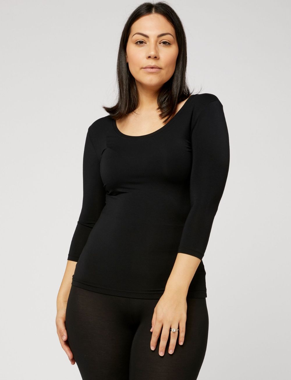 Tani 3/4 Sleeve Scoop Neck Top Black