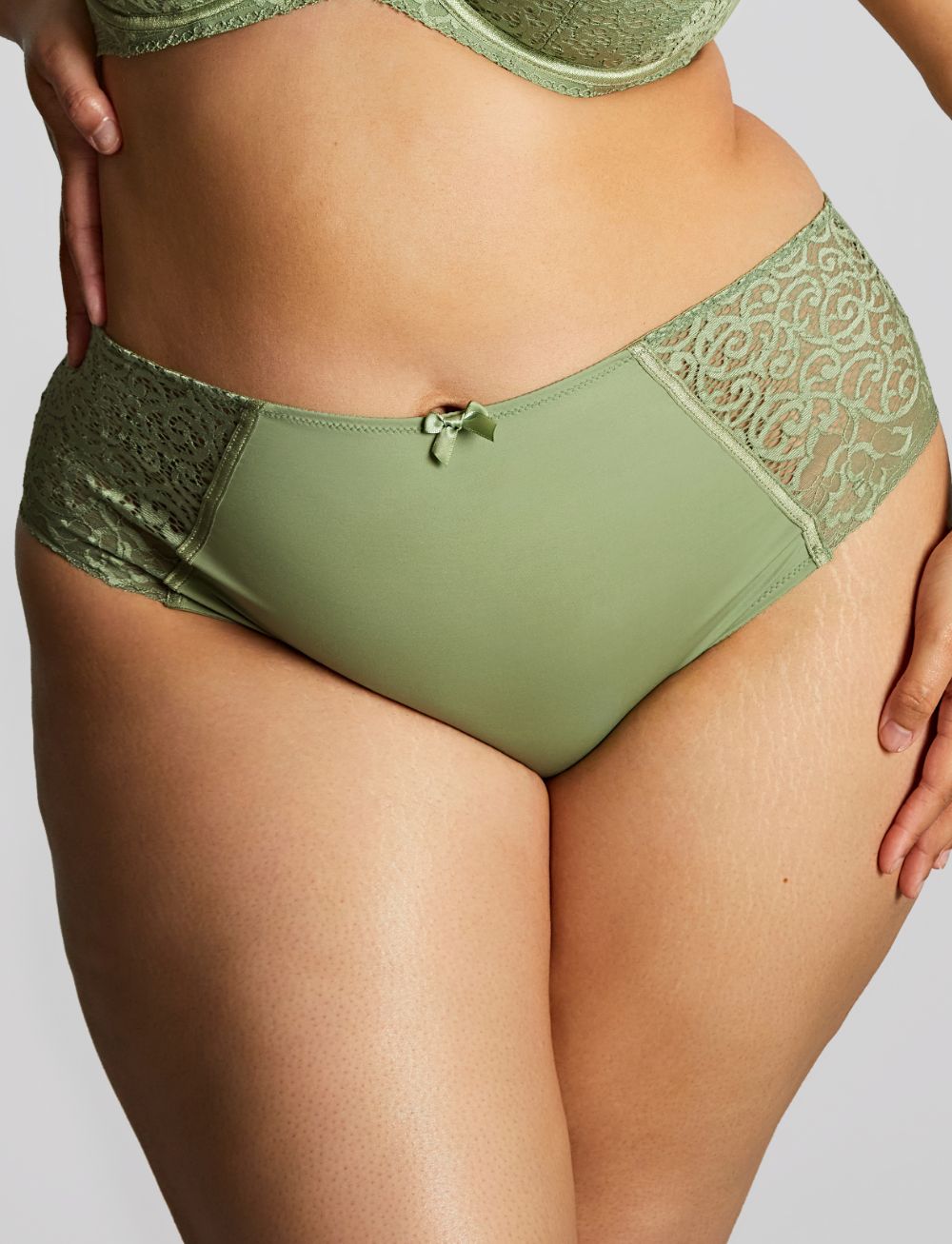Sculptresse Estel Deep Brief Sage