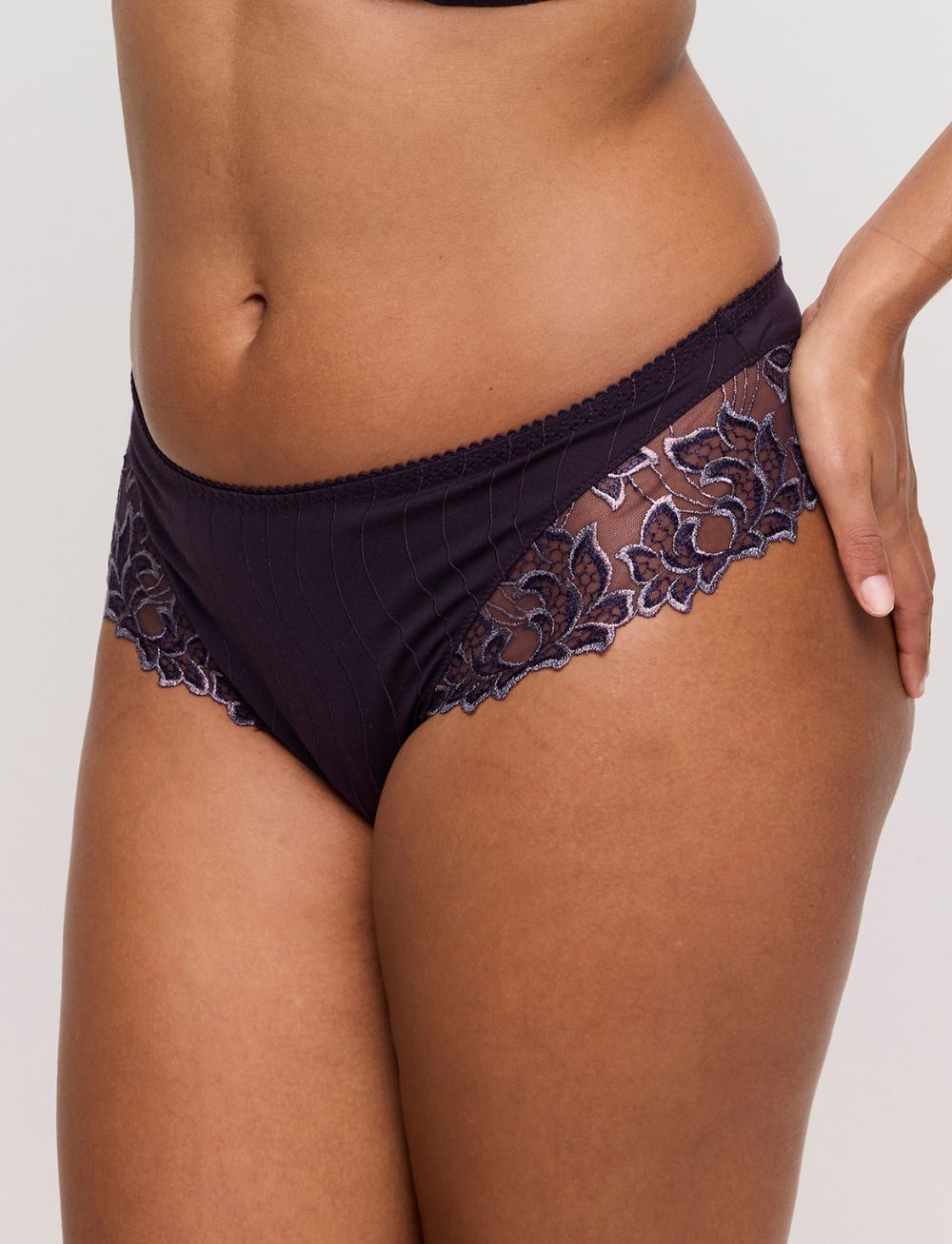 Primadonna Deauville Luxury Thong Amethyst Gem