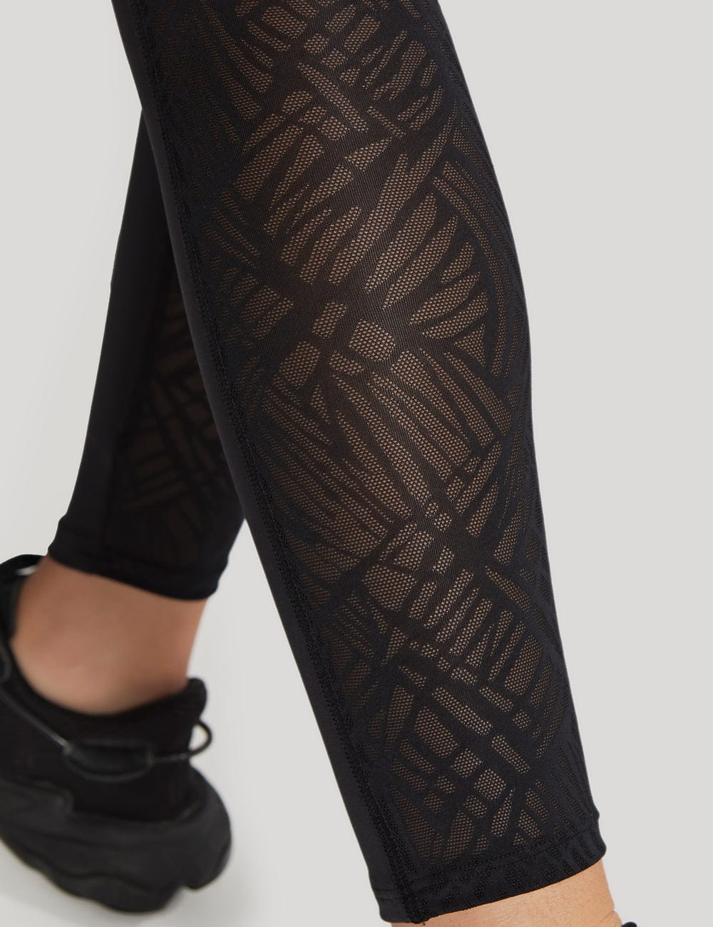 Discover 150+ lululemon black cut out leggings